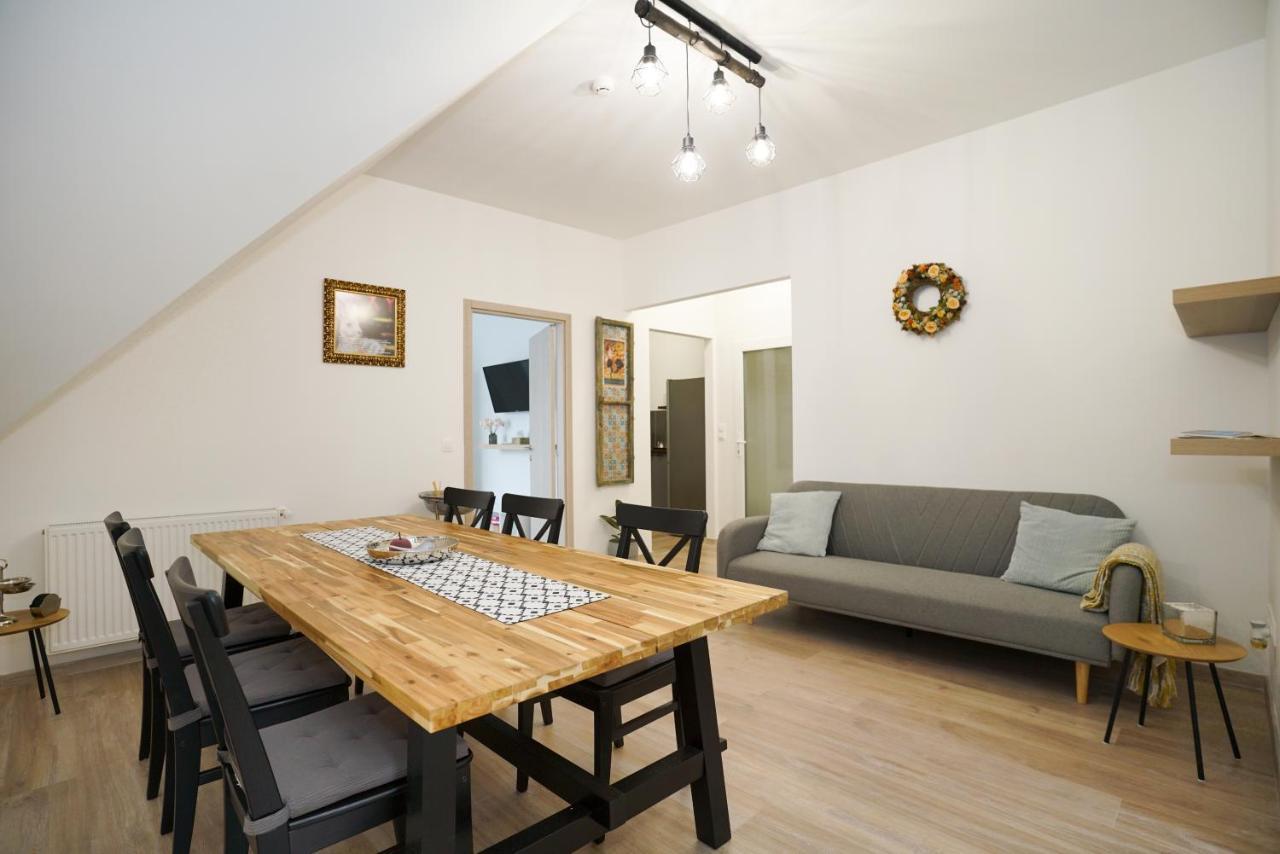 Koffer Apartman Eger Exterior foto